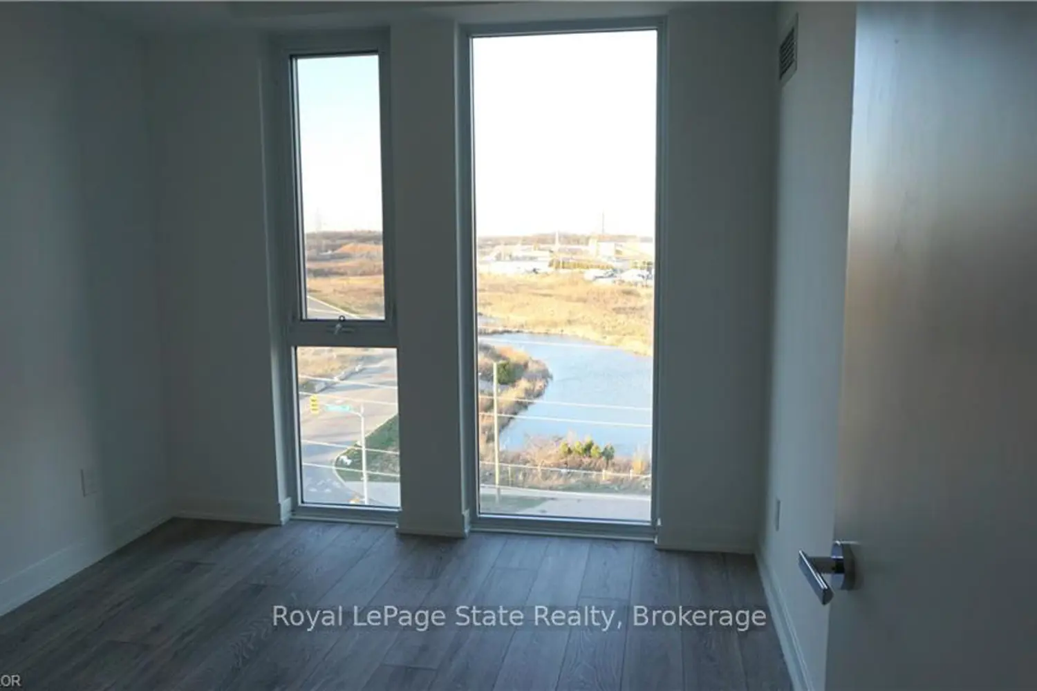 Additional image 11 of 3200 Dakota Common B705