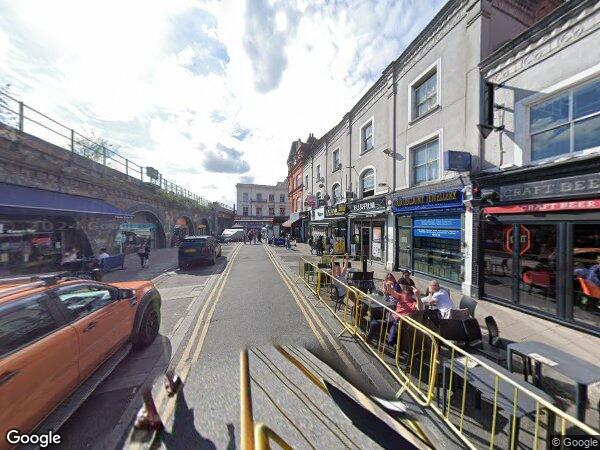 2 Bed Flat, Brixton Station Road, SW9, N1 7GU