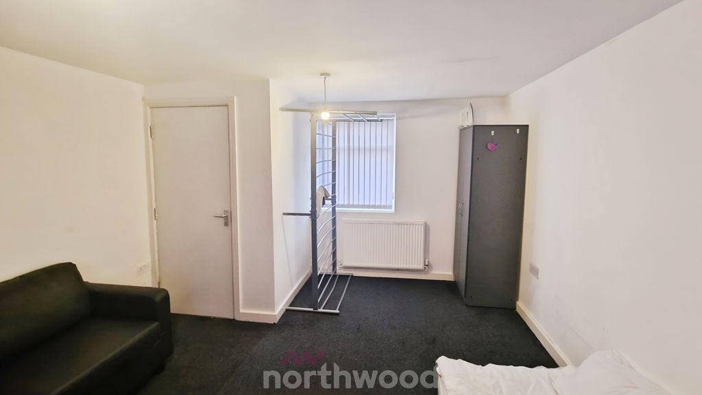 Additional image 8 of 11 bed flat for saleSomerset Road, Hyde Park, Doncaster DN1