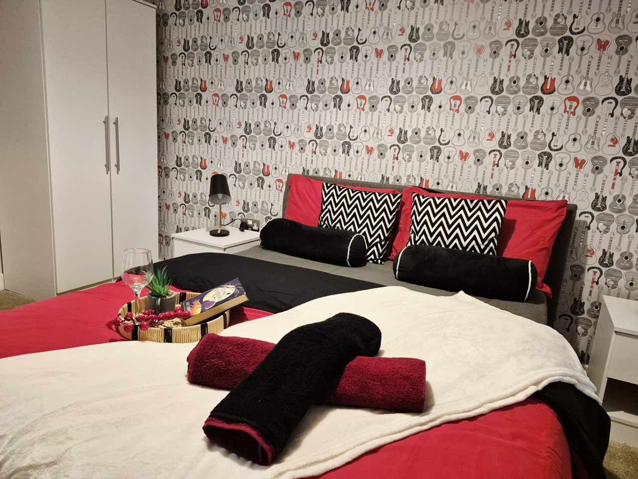 2 Bed Flat, Cliveland Street Lofts, B19, N1 7GU