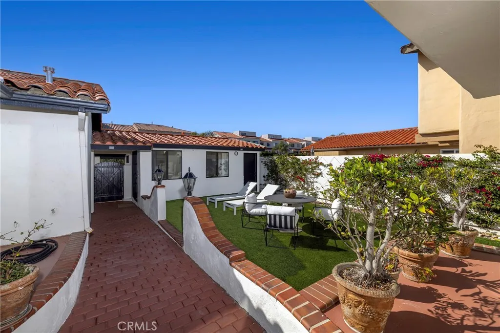 Additional image 7 of 16572 Grimaud Ln, Huntington Beach, CA 92649