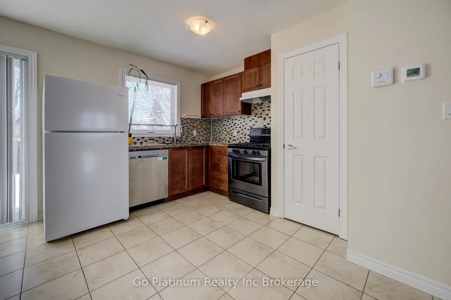 Additional image 4 of 49 Dennis Drive