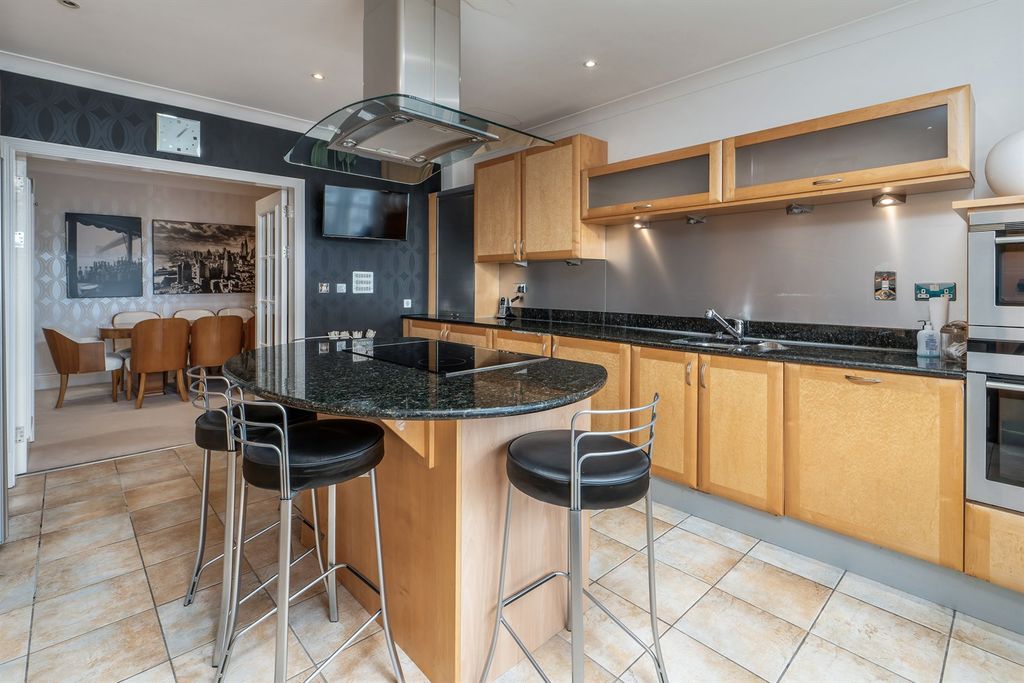 Additional image 5 of 3 bed flat for saleKingburys House, St. Hilarys Park, Alderley Edge SK9