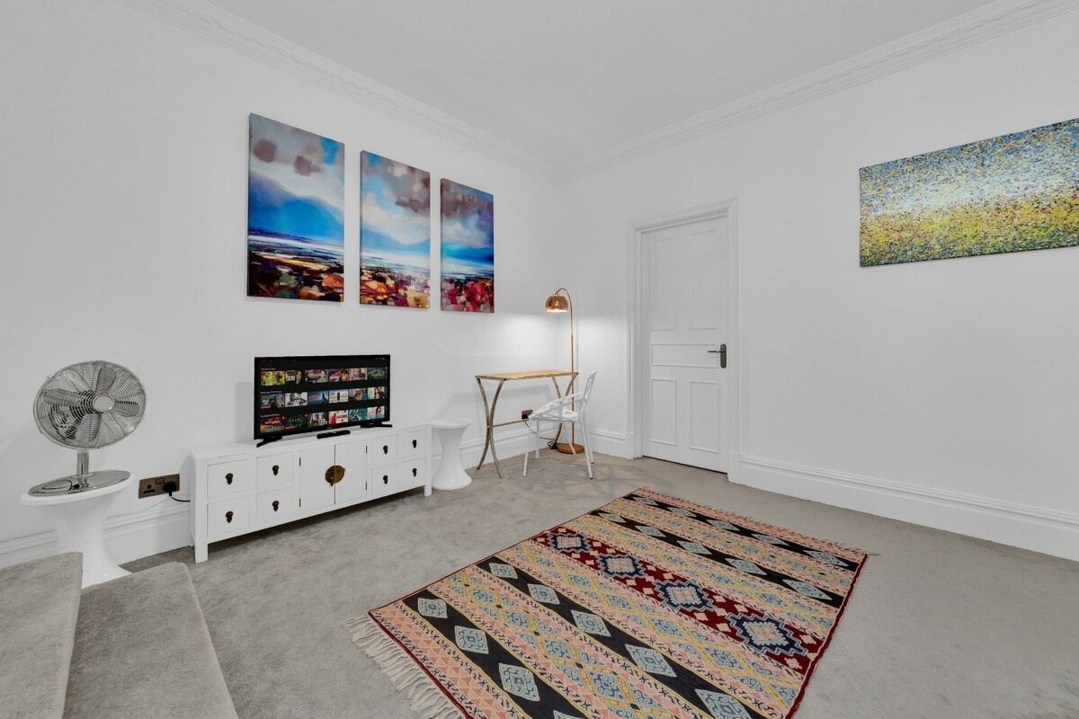 Additional image 9 of 3 Bed Flat, Lg, SW5, N1 7GU