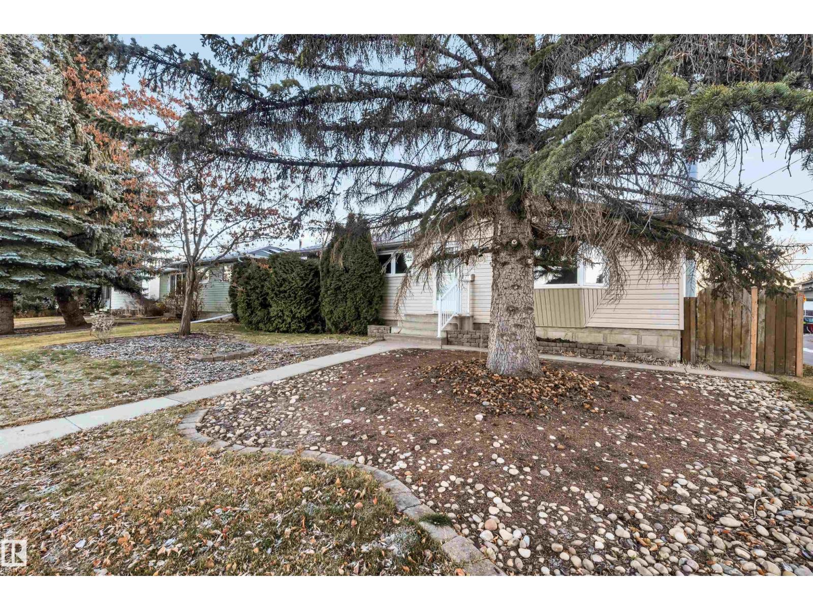 Additional image 4 of 11231 41 Avenue NW, Edmonton, AB, T6J0T6