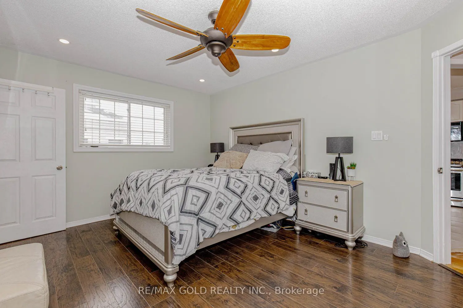 Additional image 7 of 32 Aspenwood Trail