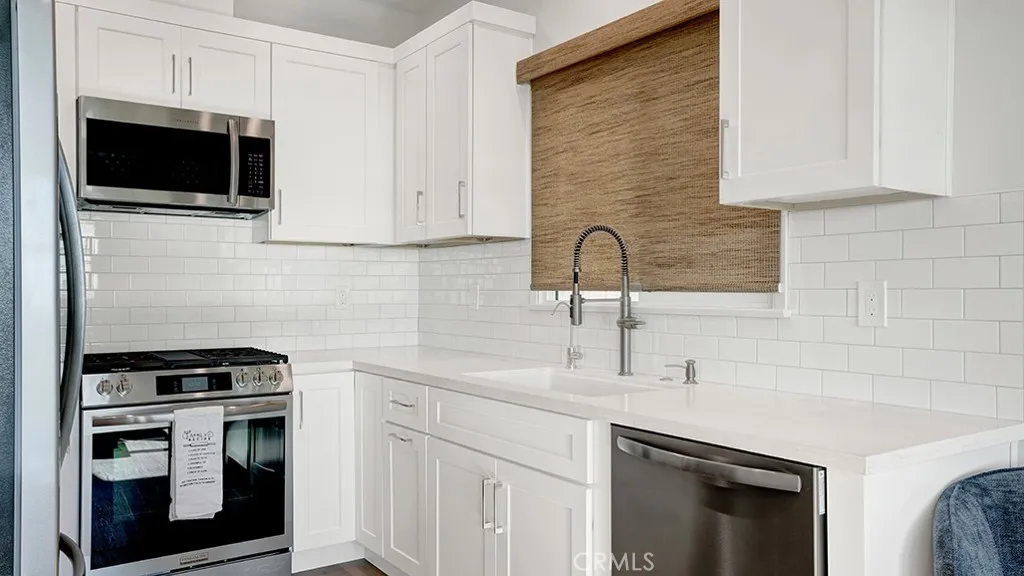 Additional image 37 of 3206 W Oceanfront, Newport Beach, CA 92663