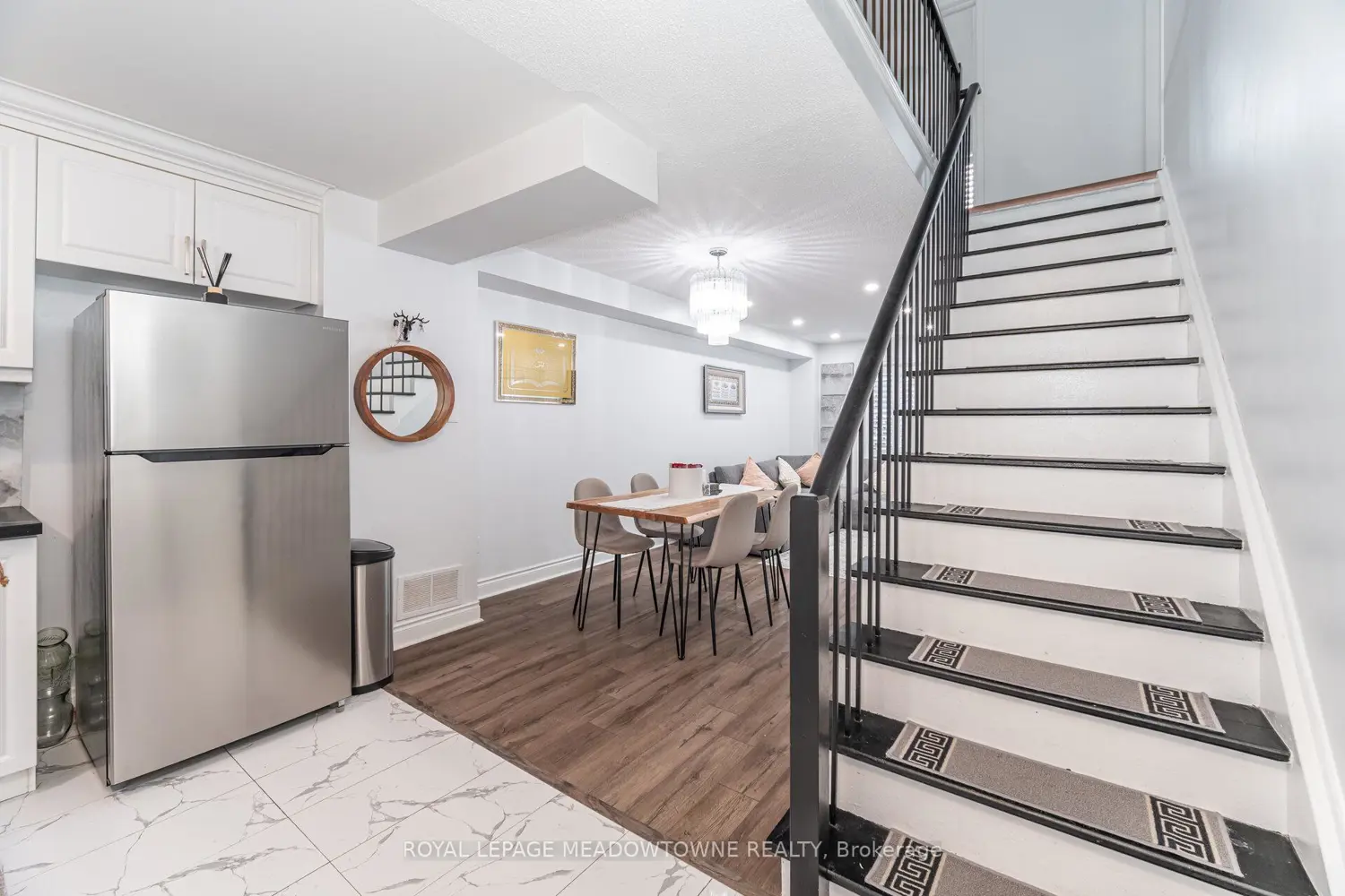 Additional image 2 of 5865 Dalebrook Crescent 15B