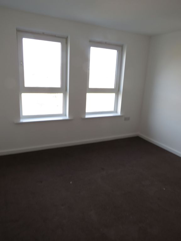 Additional image 20 of 3 bed flat for saleFlat, Cwrt Westfa, Pentre Doc Y Gogledd, Llanelli SA15