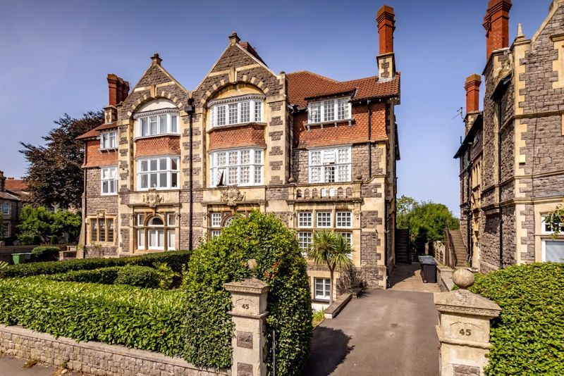 2 bed flat for saleDownleaze, Stoke Bishop, Bristol BS9