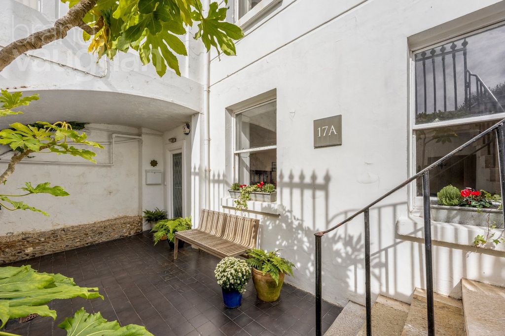Additional image 17 of 3 bed flat for saleLewes Crescent, Brighton, East Sussex BN2