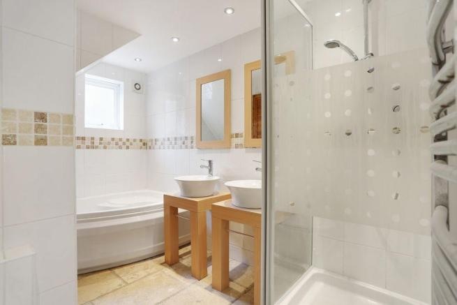 Additional image 4 of 2 Bed Flat, Garnet Street, E1W, N1 7GU