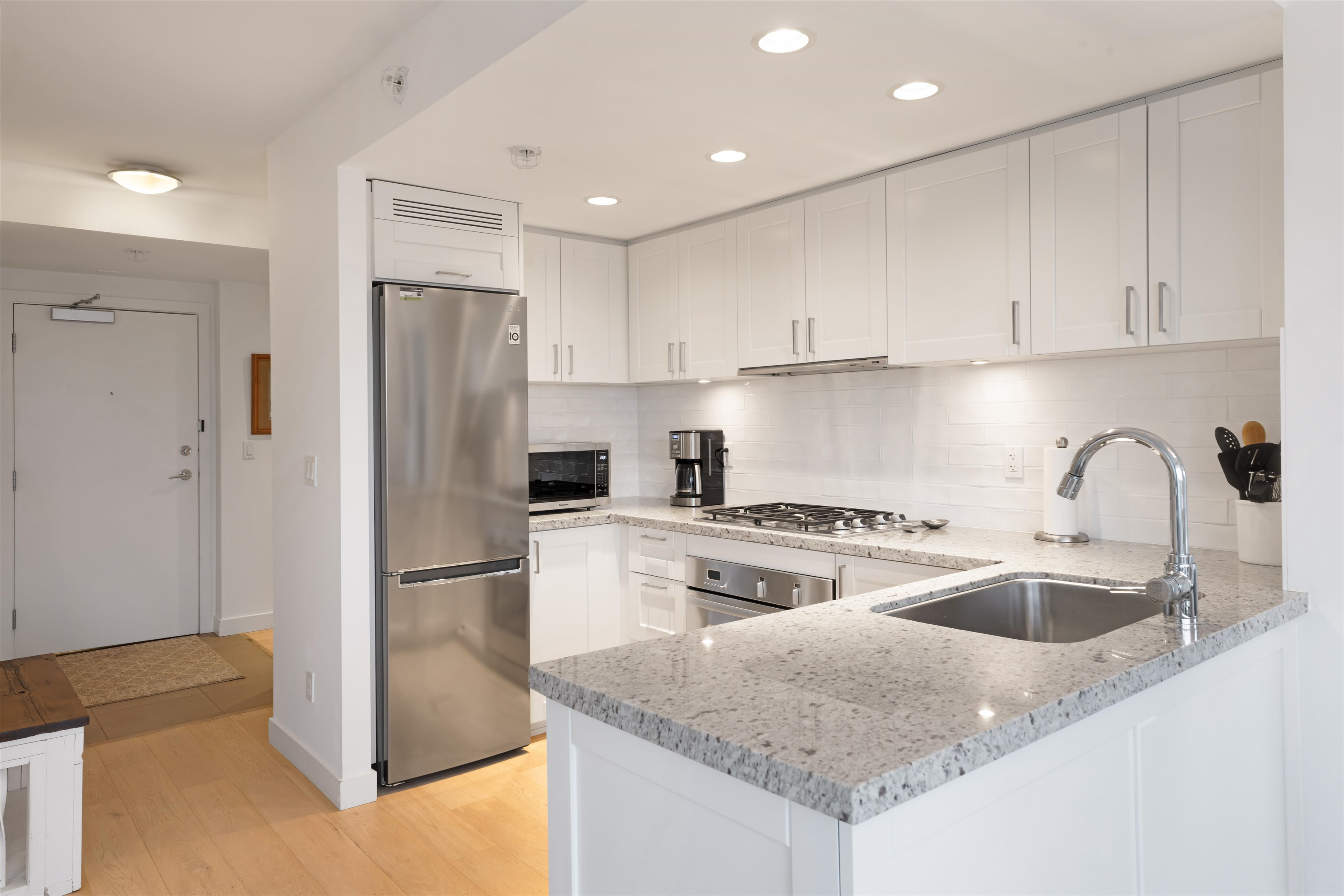 Additional image 4 of 1305-1133 Homer Street, Vancouver, BC, V6B 0B1