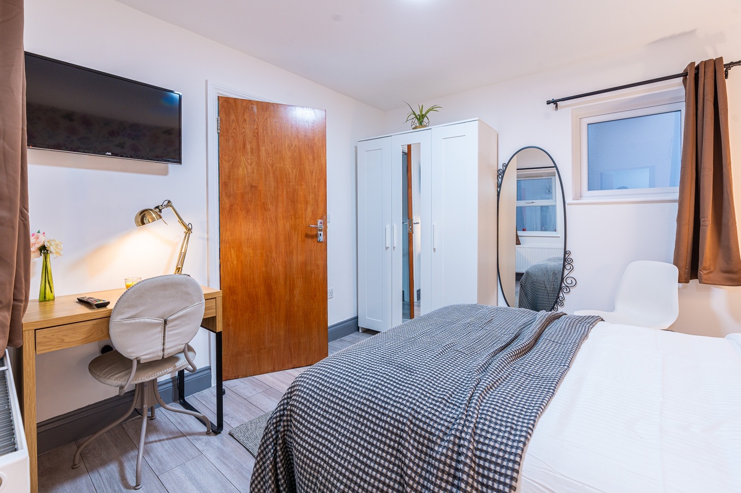 Additional image 12 of 3 Bed Flat, North End Road, W14, N1 7GU