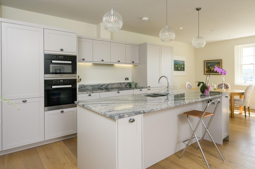 3 bed flat for saleLansdown Road, Bath, Somerset BA1 photo 3