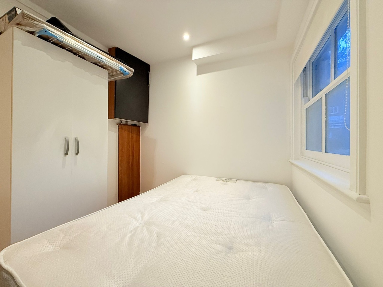 Additional image 9 of 2 Bed Flat, Pembroke Road, W8, N1 7GU