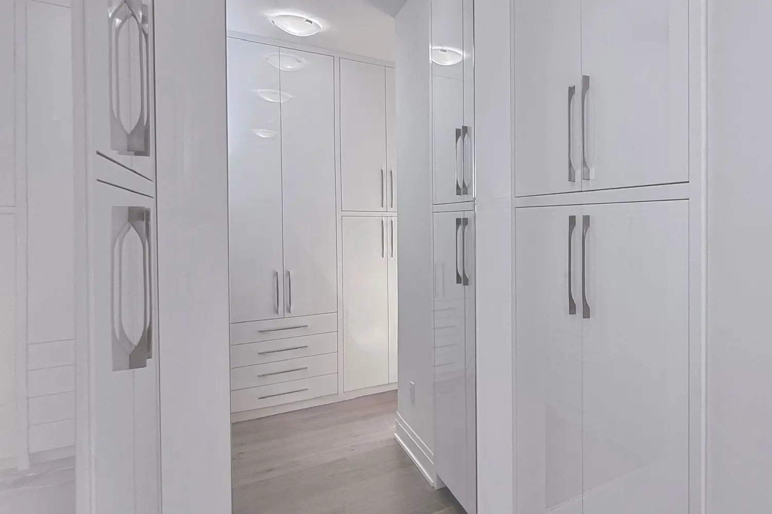 Additional image 12 of 9000 Jane Street Ph 212