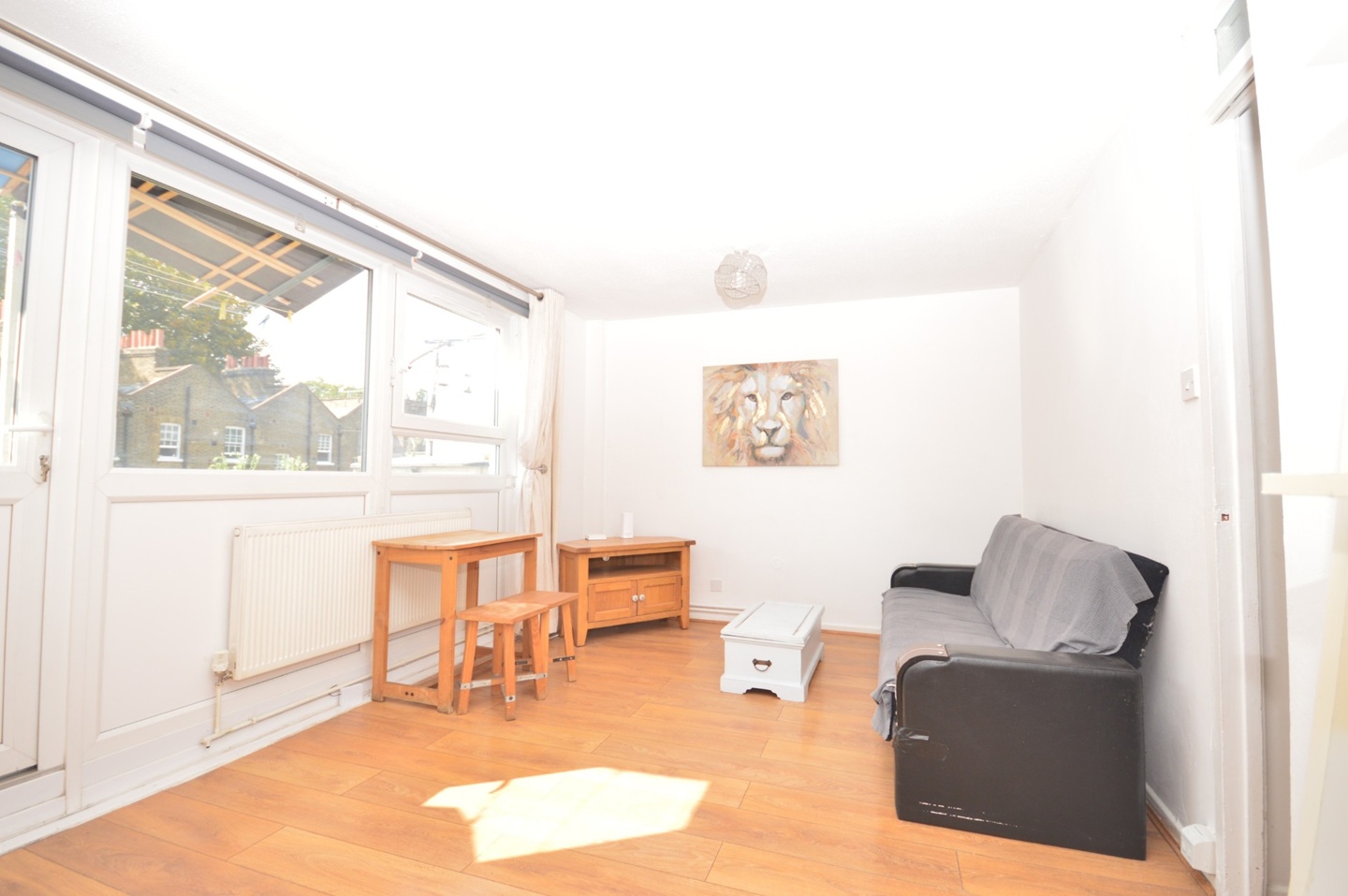 3 Bed Maisonette, Lipton Road, E1, N1 7GU