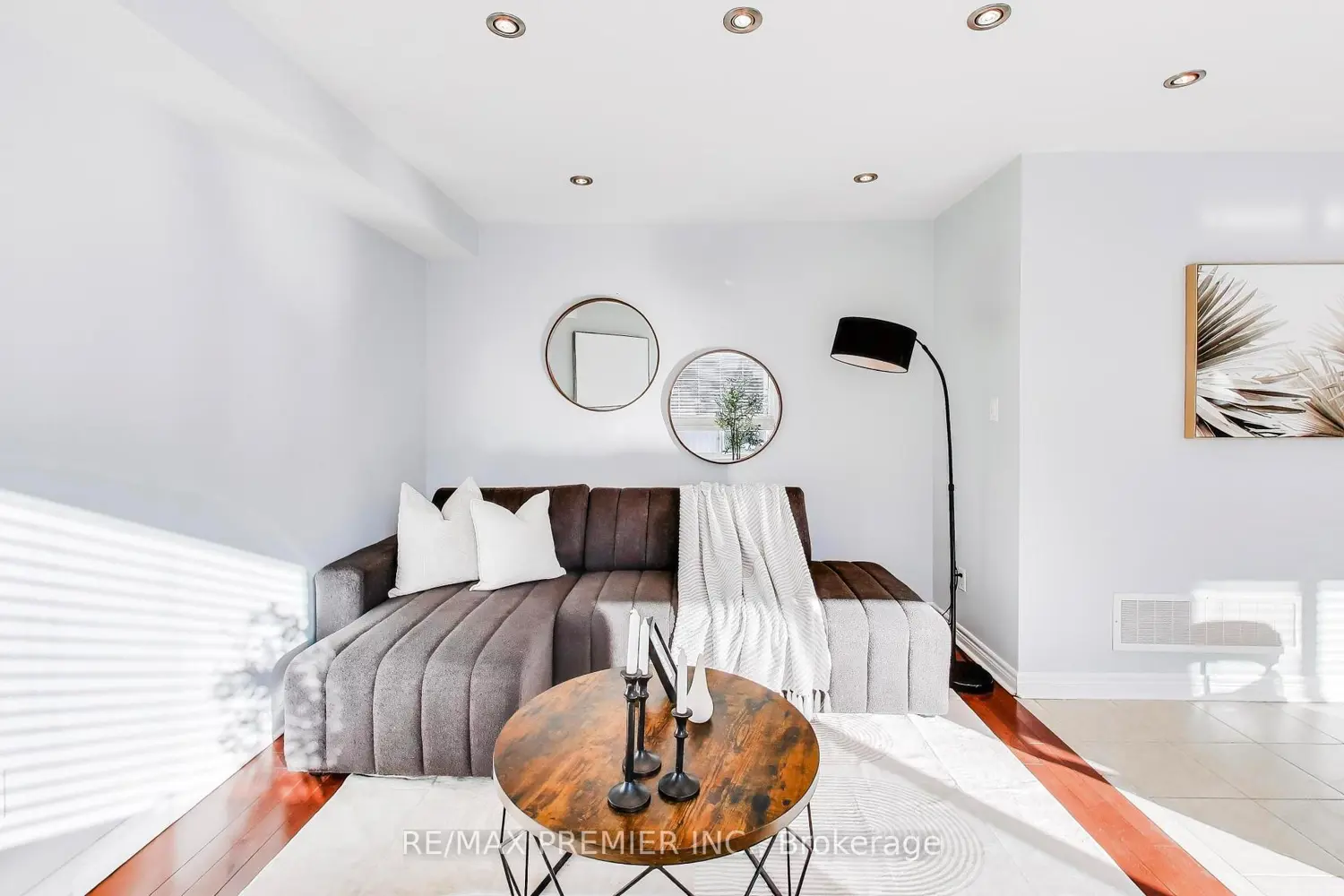 Additional image 7 of 135 Richard Coulson Crescent