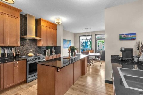 Additional image 7 of 58 Valley Pointe Way NW, Calgary, AB, T3B 6B1