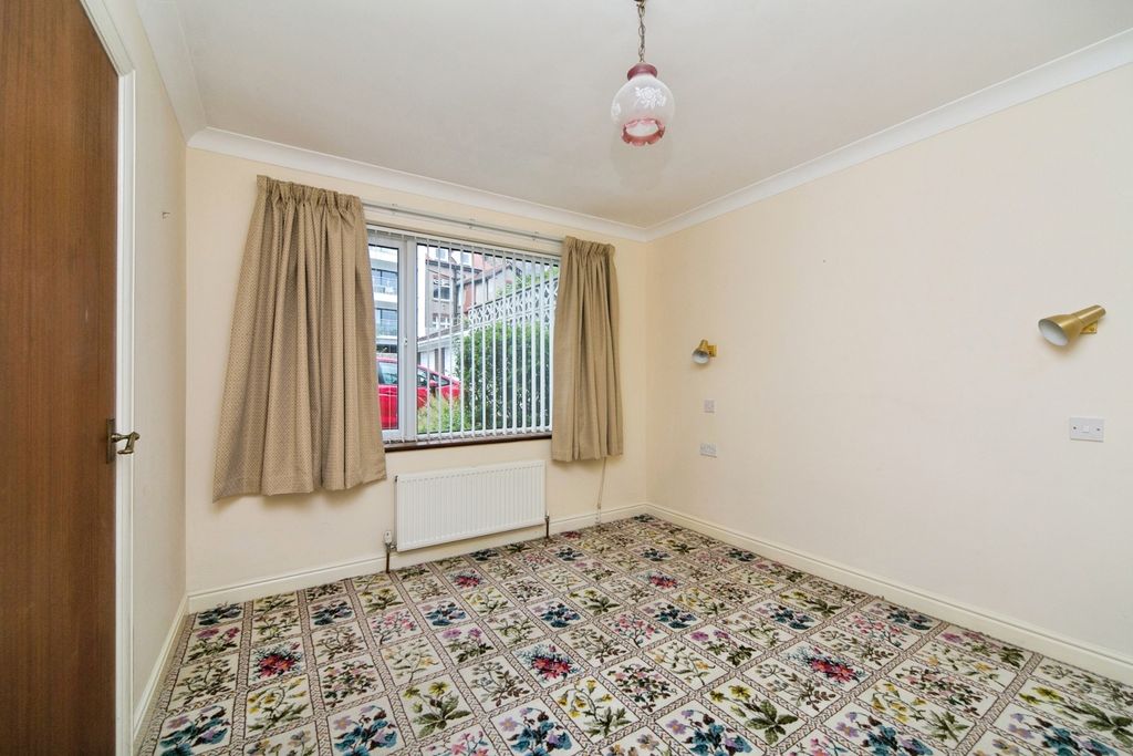 Additional image 8 of 2 bed flat for saleRhos Promenade, Rhos On Sea, Colwyn Bay, Conwy LL28