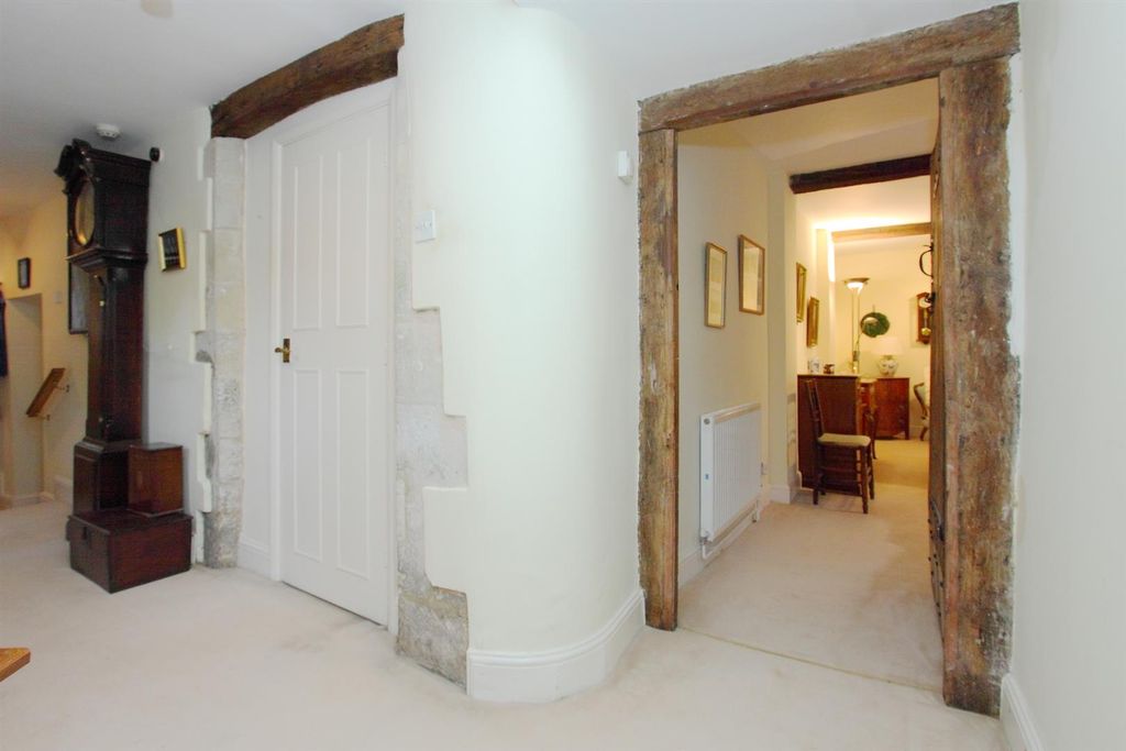 Additional image 8 of 2 bed flat for saleThe Close, Salisbury SP1