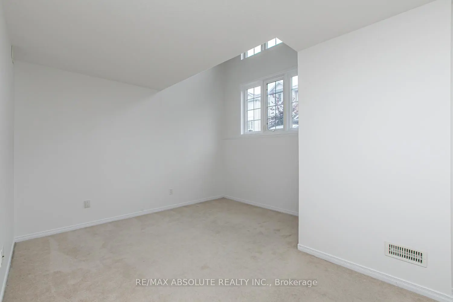 Additional image 13 of 246 Gershwin Private