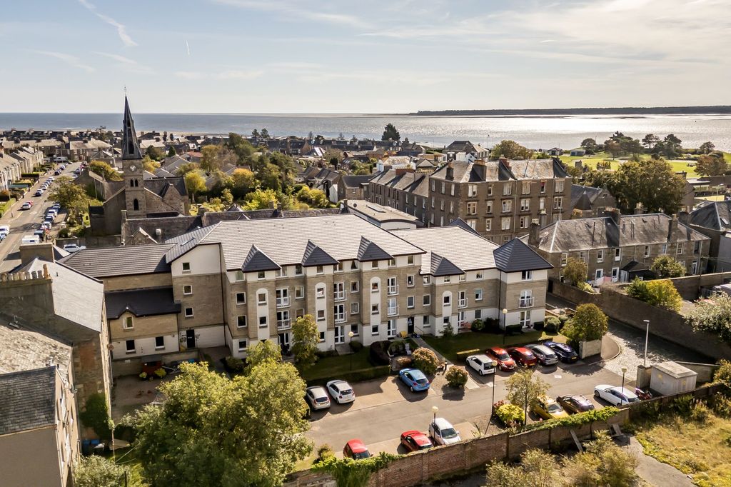 Additional image 13 of 2 bed flat for saleFlat 39 St. Vincent Court, St. Vincent Street, Broughty Ferry DD5