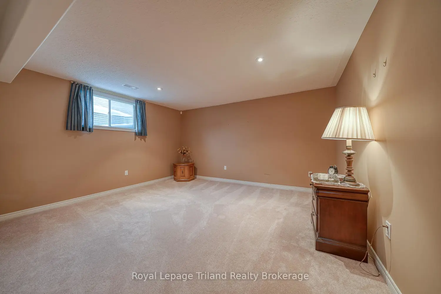 Additional image 10 of 570 Spitfire Street 54