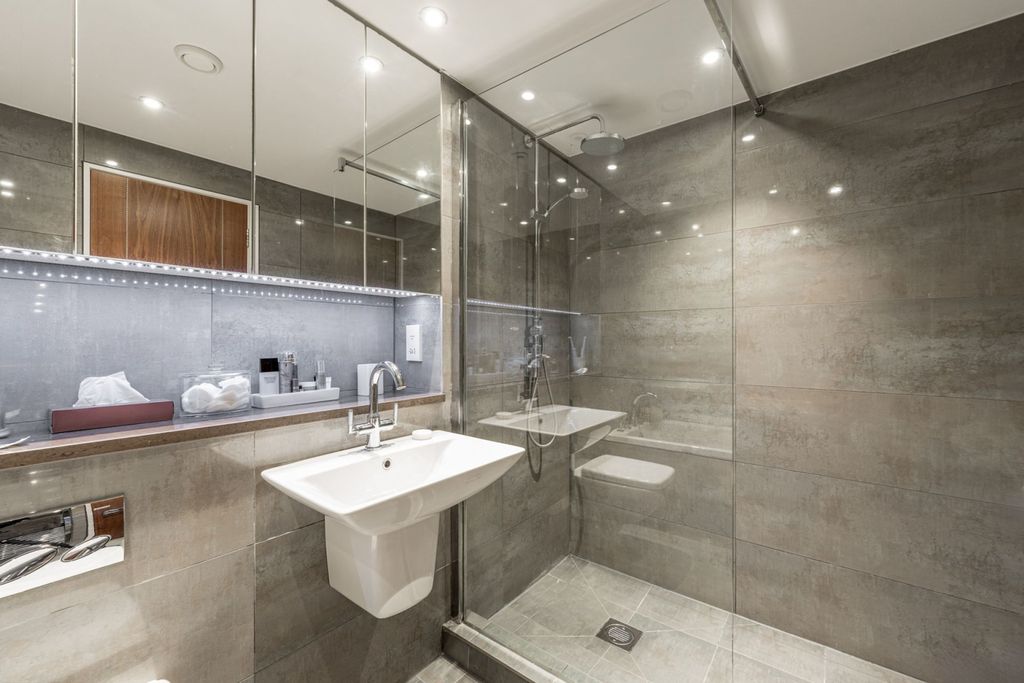 Additional image 16 of 2 bed flat for saleMarine Parade, Worthing BN11