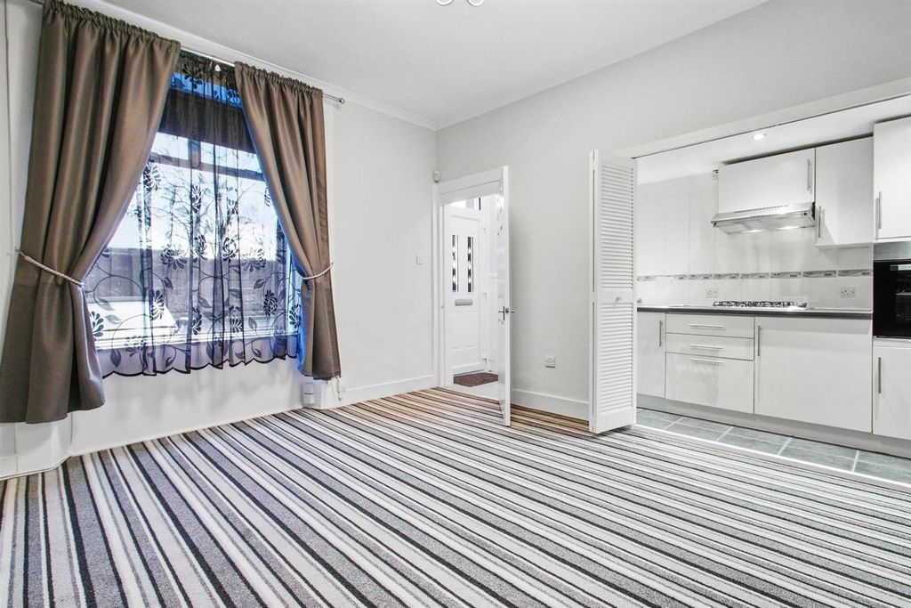 Additional image 10 of 1 bed flat for saleWilson Street, Alexandria G83