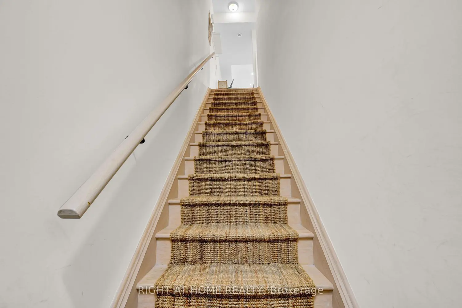 Additional image 10 of 639 Lawrence Avenue 312