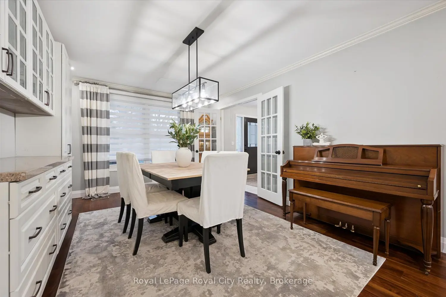 Additional image 4 of 60 Hands Drive