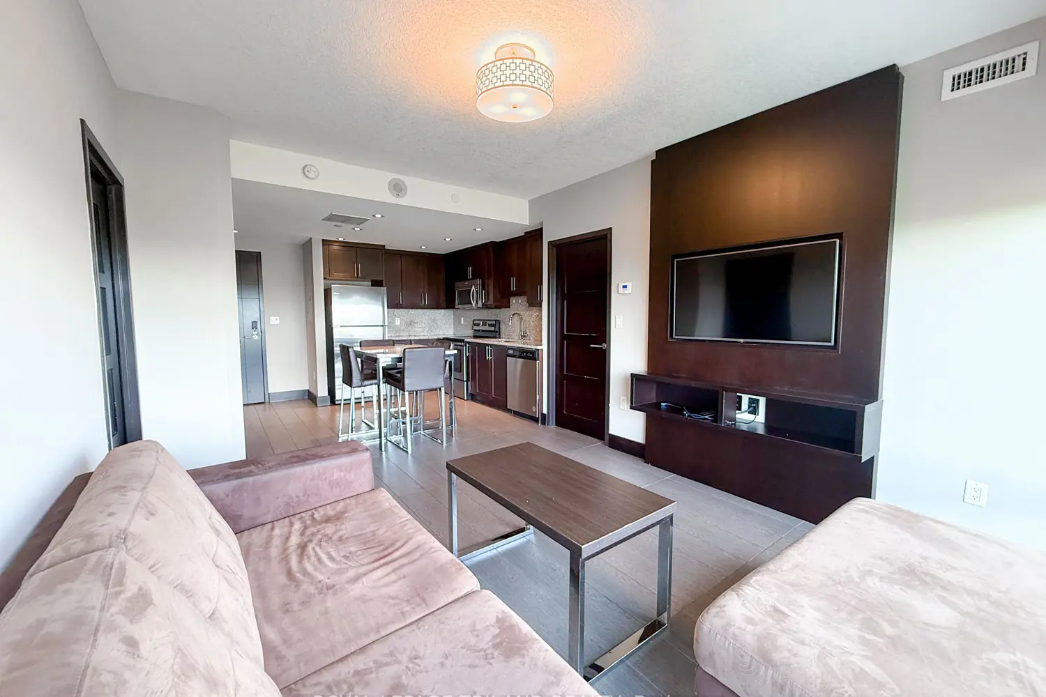 Additional image 6 of 1235 Richmond Street 1116