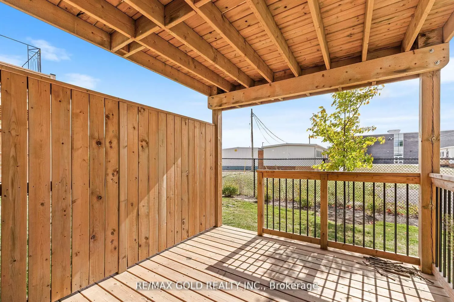 Additional image 16 of 82 Pony Way