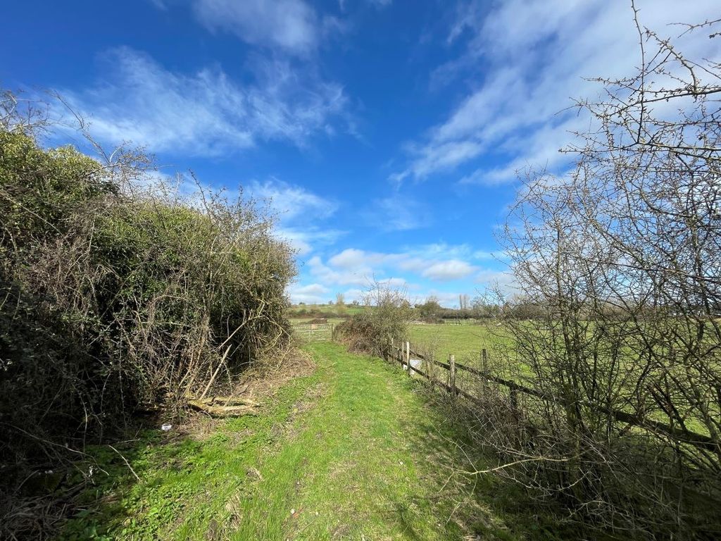 Additional image 4 of Land for saleDunstable Road, Tilsworth, Leighton Buzzard LU7