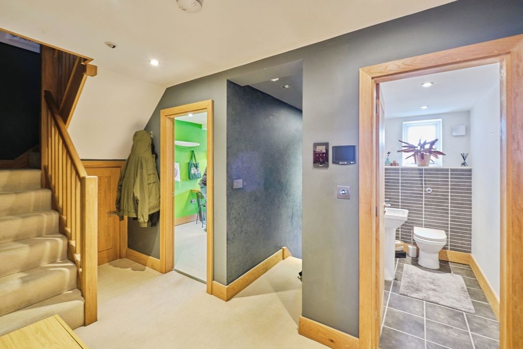 Additional image 13 of 2 bed flat for saleTamworth Street, Lichfield, Staffordshire WS13