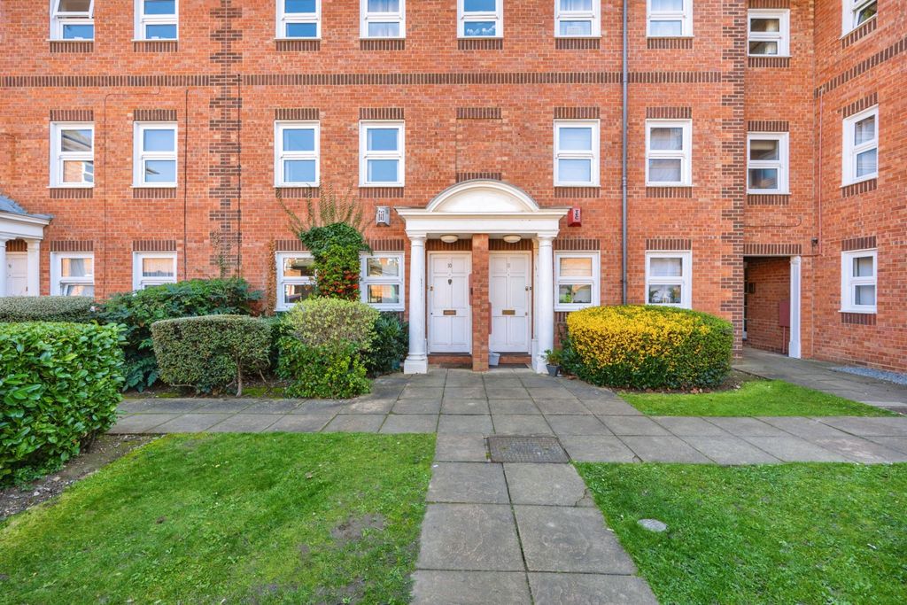 Additional image 2 of 2 bed flat for saleAshburnham Road, Bedford MK40