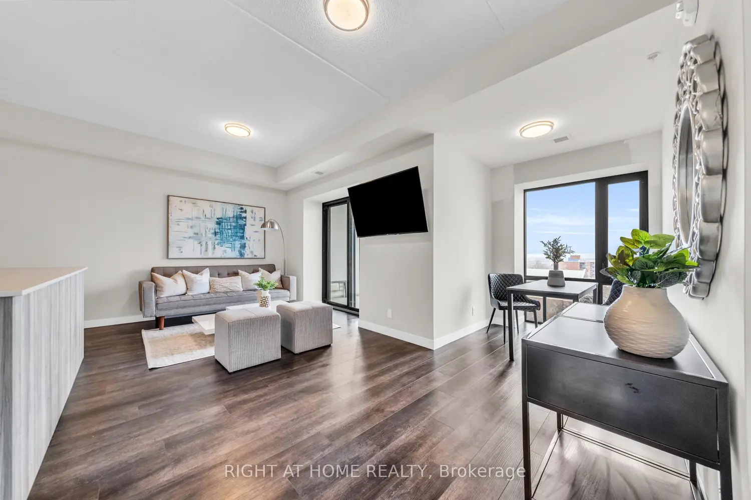 Additional image 7 of 15 Queen Street 807