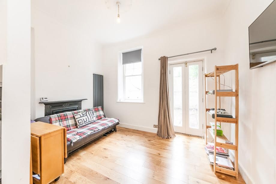 Additional image 10 of 2 Bed Flat, Rushcroft Road, SW2, N1 7GU