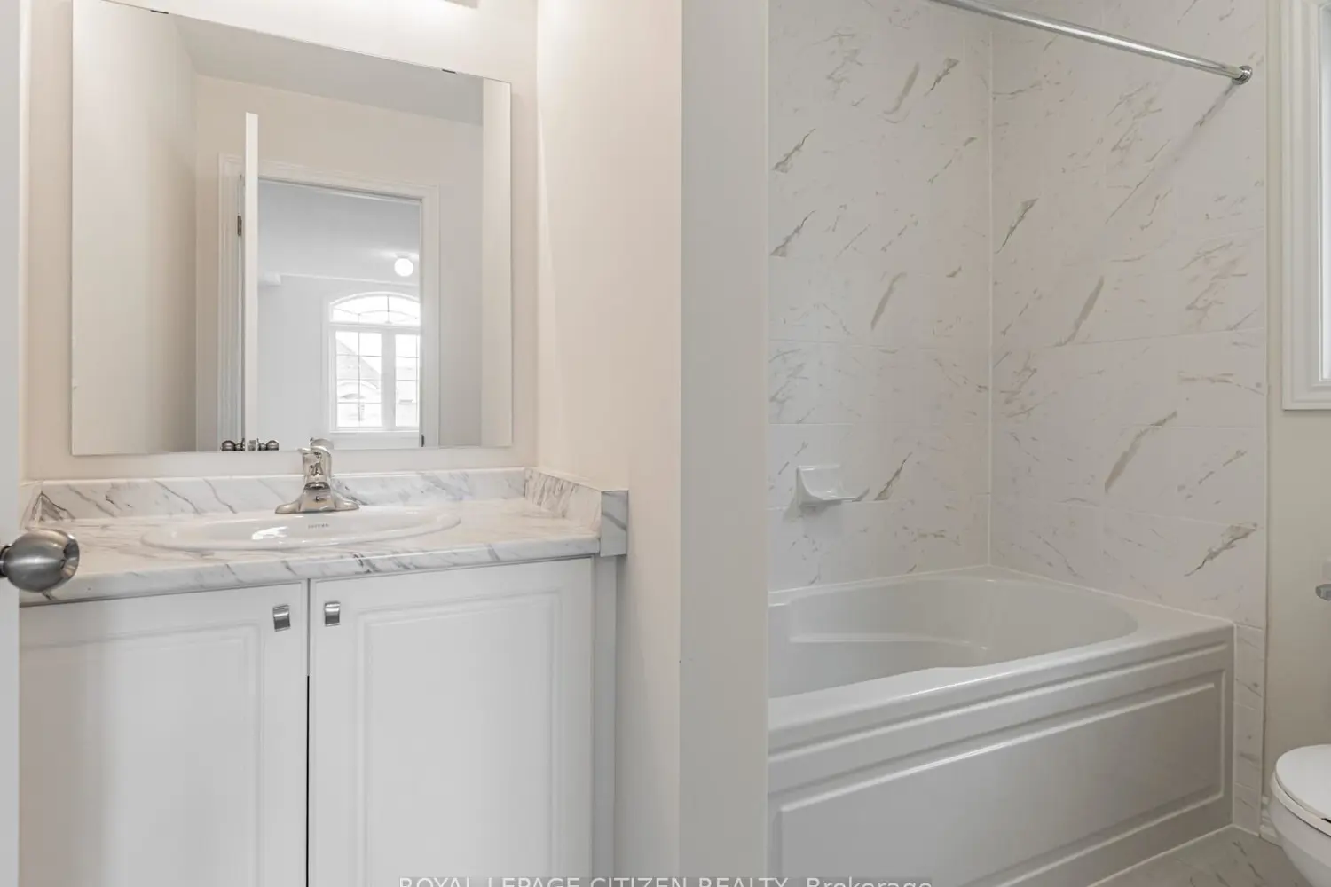 Additional image 17 of 4 Heather Fullerton Road