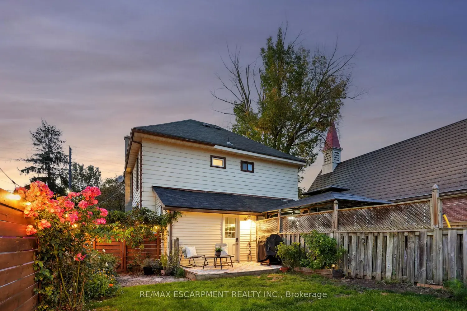 Additional image 18 of 2055 Embleton Road