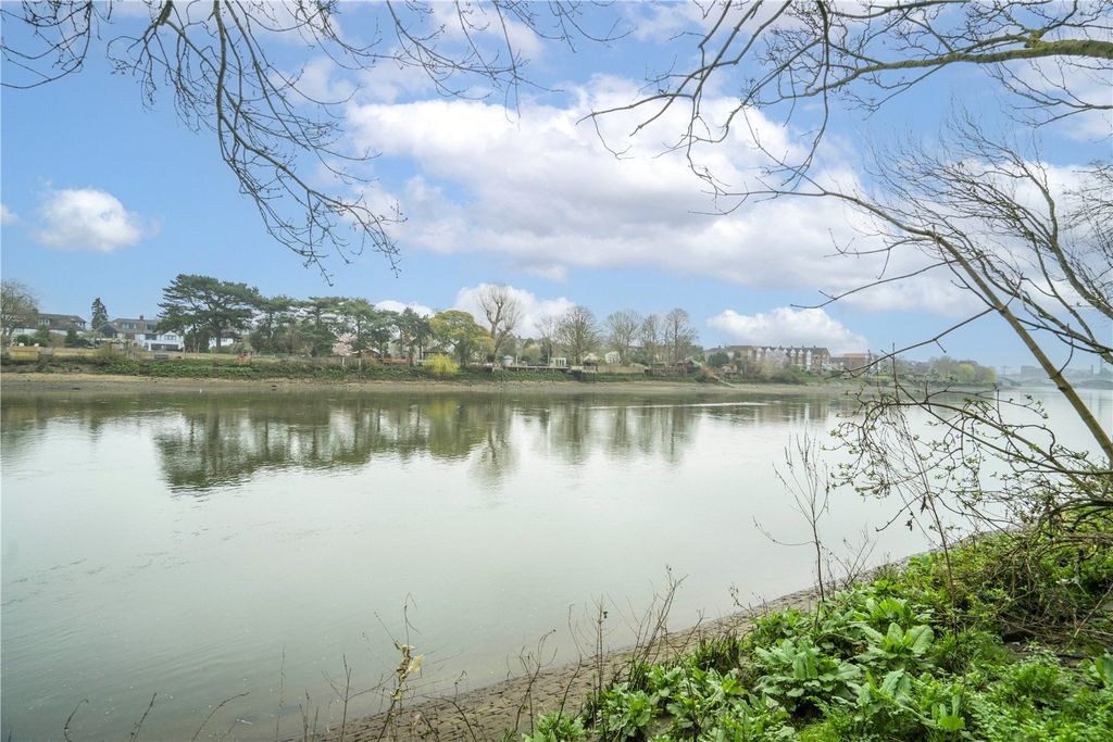 Additional image 17 of 3 bed flat for saleMelliss Avenue, Richmond TW9