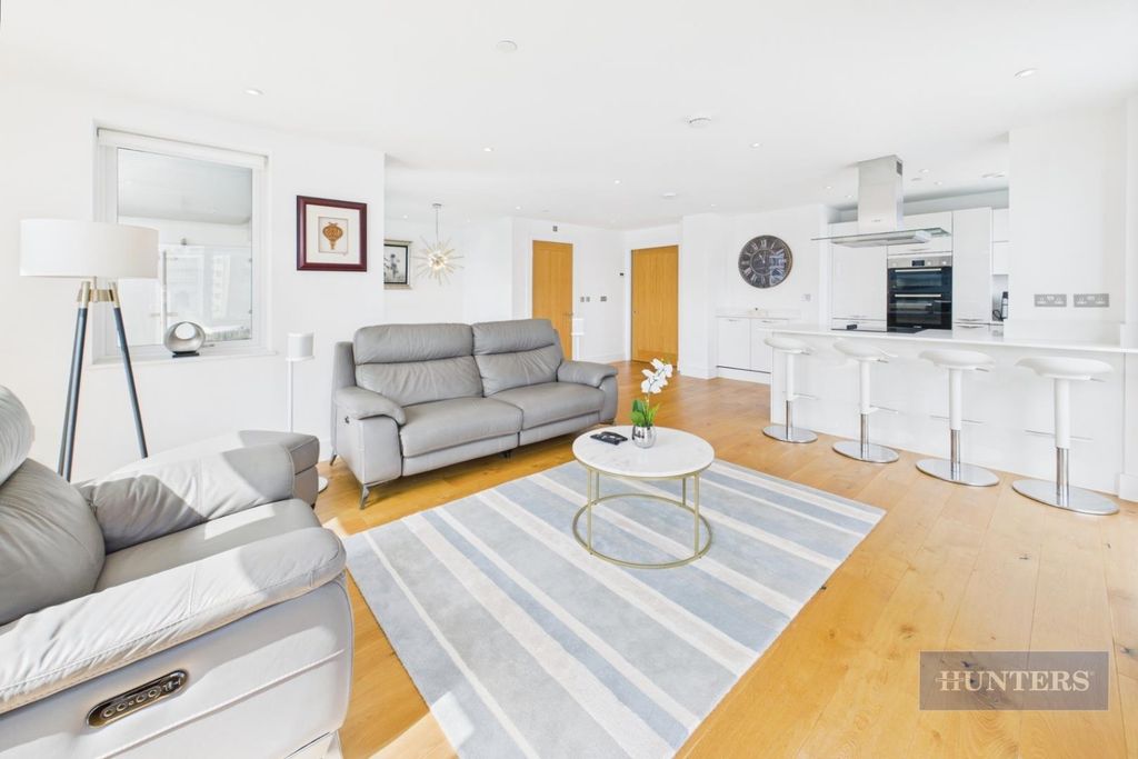 Additional image 6 of 2 bed flat for saleAlexandra Wharf, Ocean Village SO14