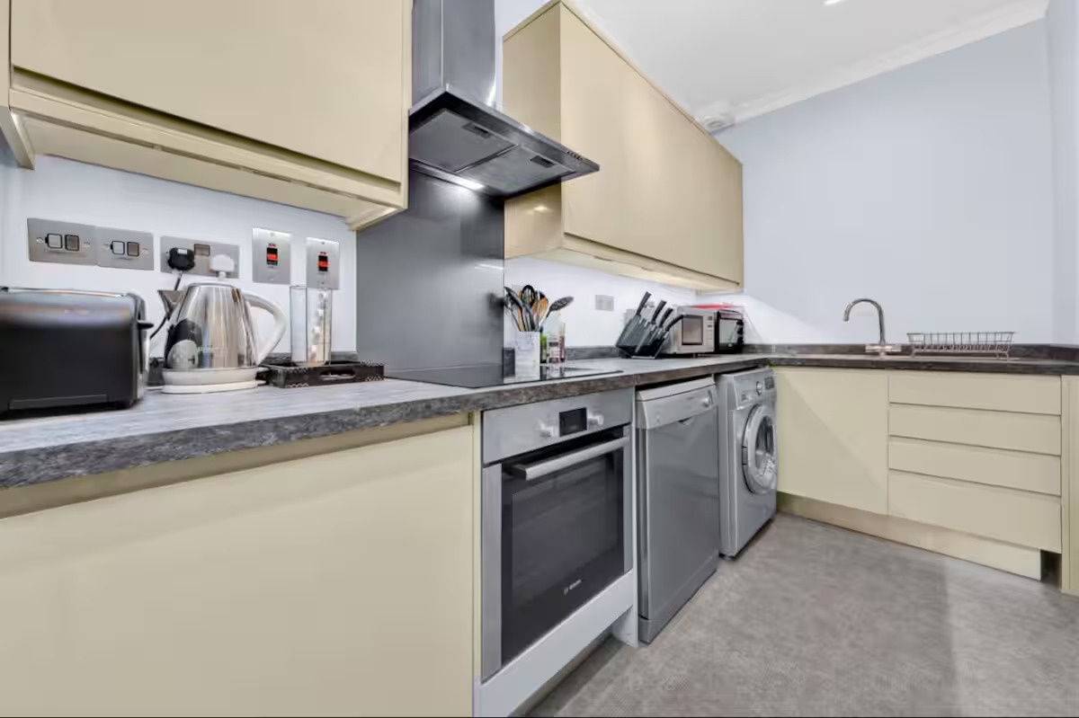 Additional image 12 of 3 Bed Flat, Lg, SW5, N1 7GU