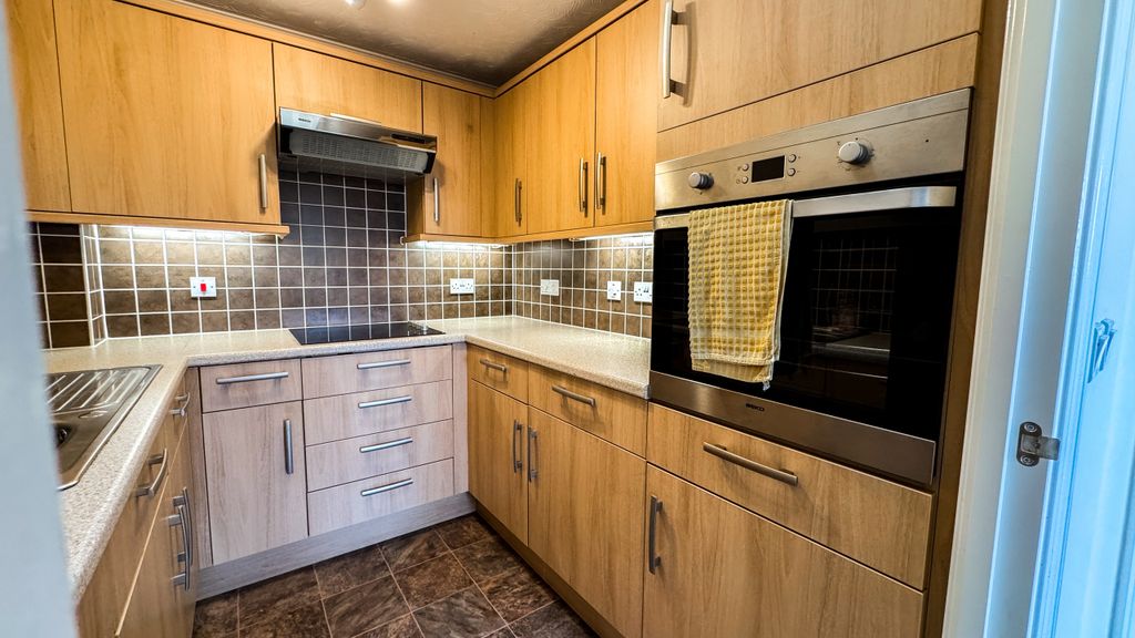 1 bed flat for saleConcorde Lodge, Bristol, Gloucestershire BS34 photo 5