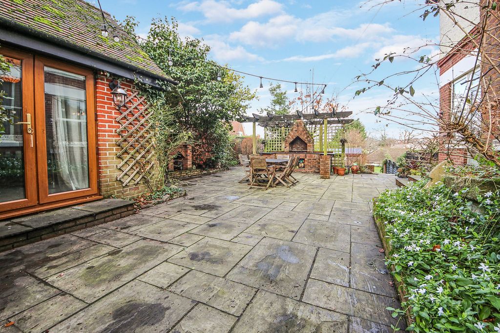 Additional image 20 of 6 bed property for saleThorold Road, Bitterne Park SO18