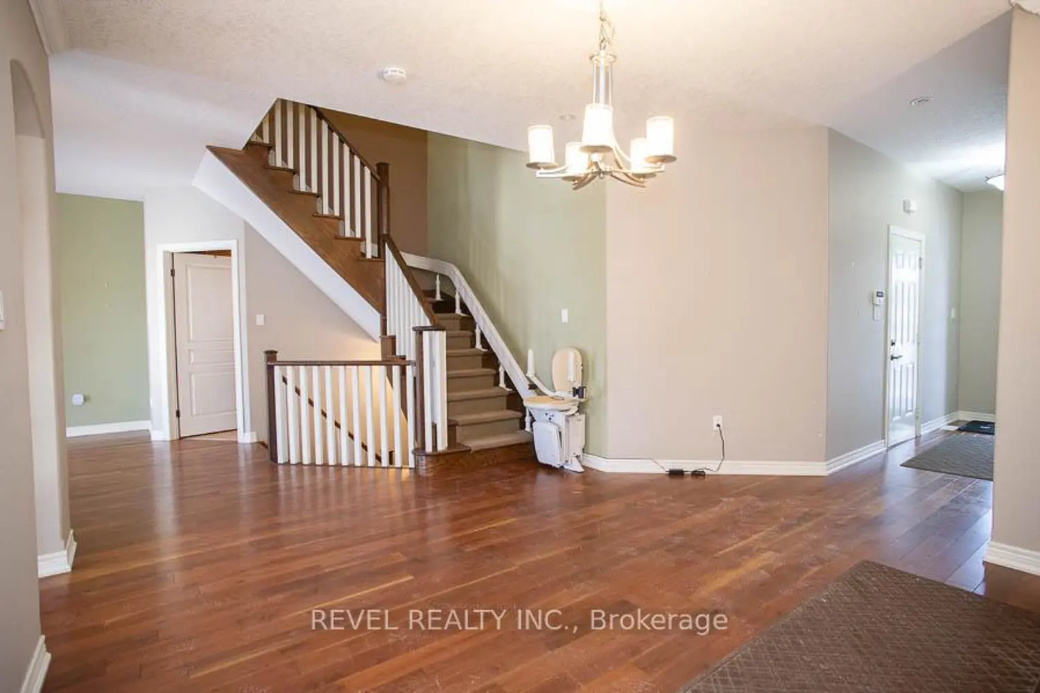 655 Park Road 48 photo 4