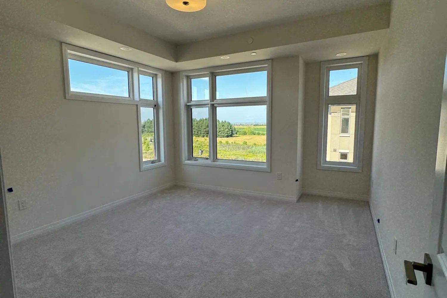 Additional image 18 of 15 Fieldridge Crescent 3