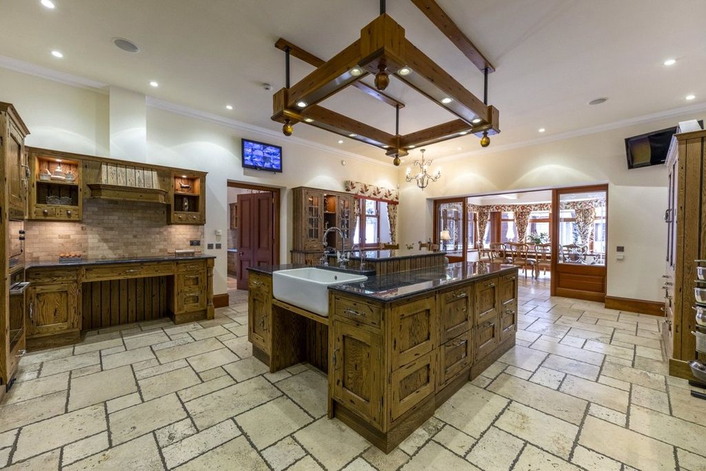 9 bed detached house for saleLegatesden House, Pitcaple, Inverurie, Aberdeenshire AB51 photo 5